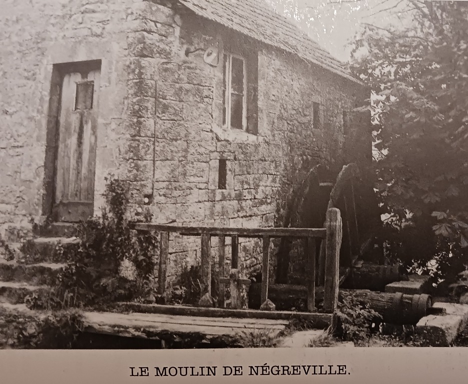 Photo ancienne du moulin de NEGREVILLE